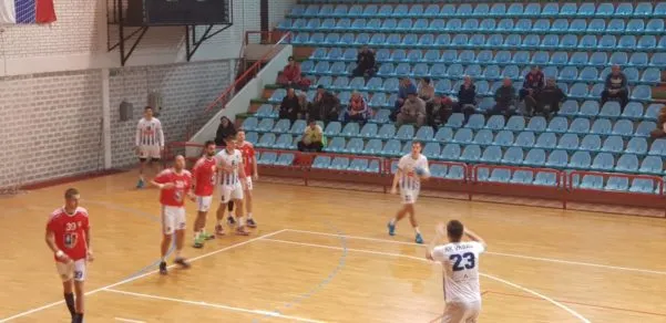 Seniori uspeli da “otkinu“ bod lideru (2018)