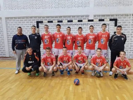 Polovičan učinak kadeta (2017)