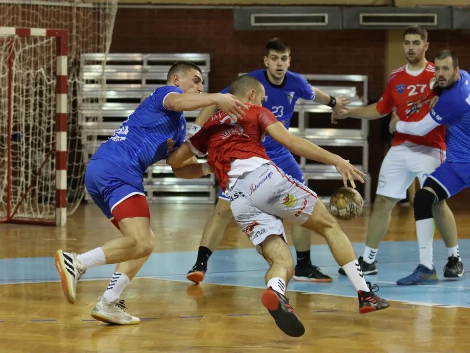 Lavovi BP – Spartak 21:31, fotografija 1