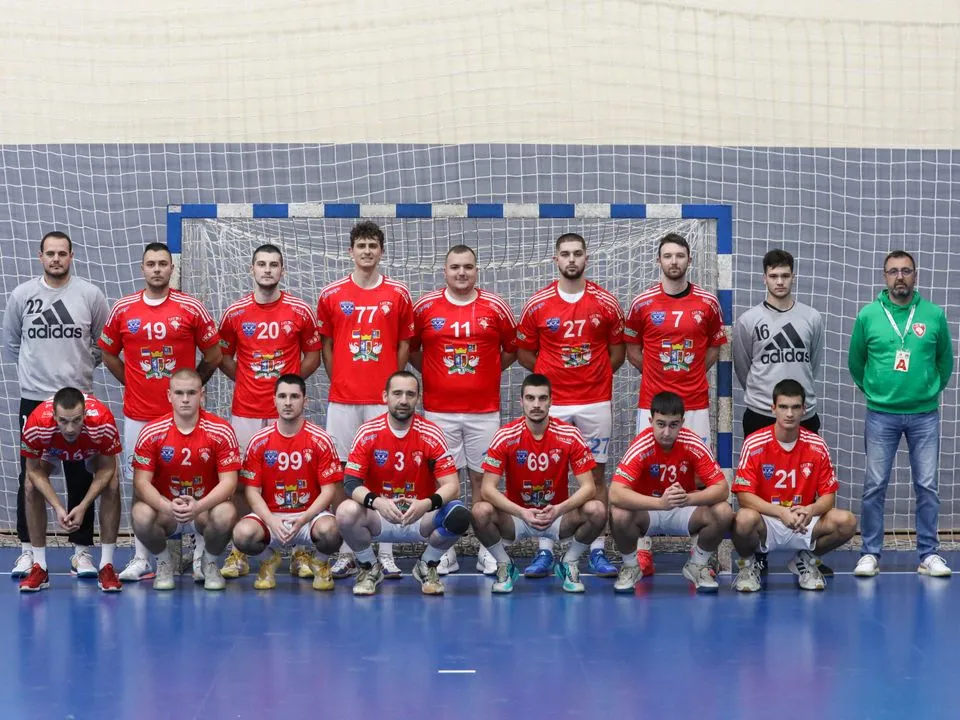 Seniori Lavova pred utakmicu Super B lige u Adi