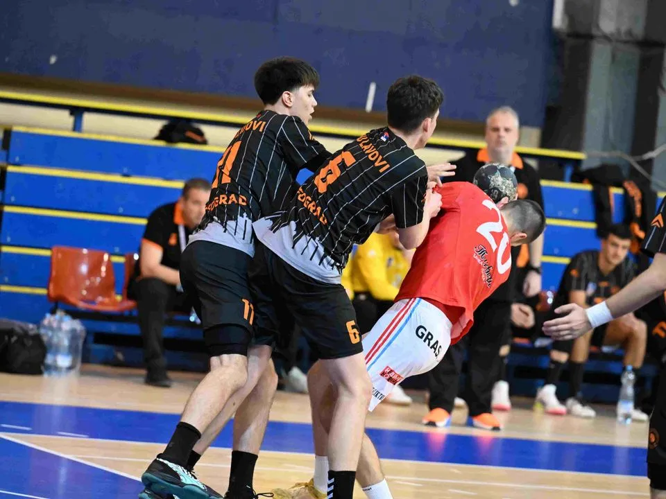 Lavovi – Lavovi BP 42:23, fotografija 1