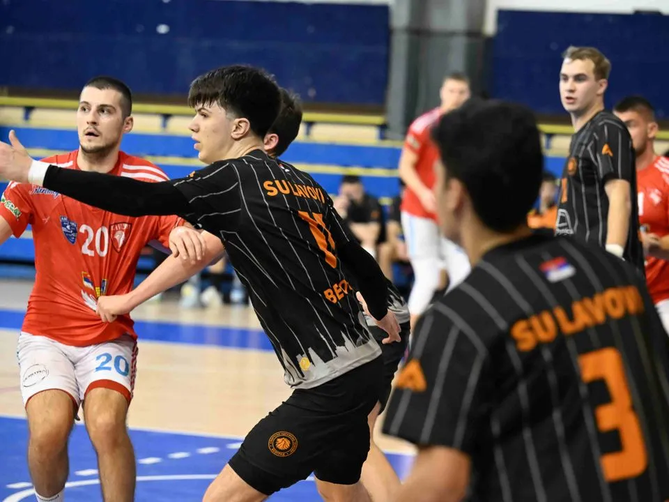 Lavovi – Lavovi BP 42:23, fotografija 2